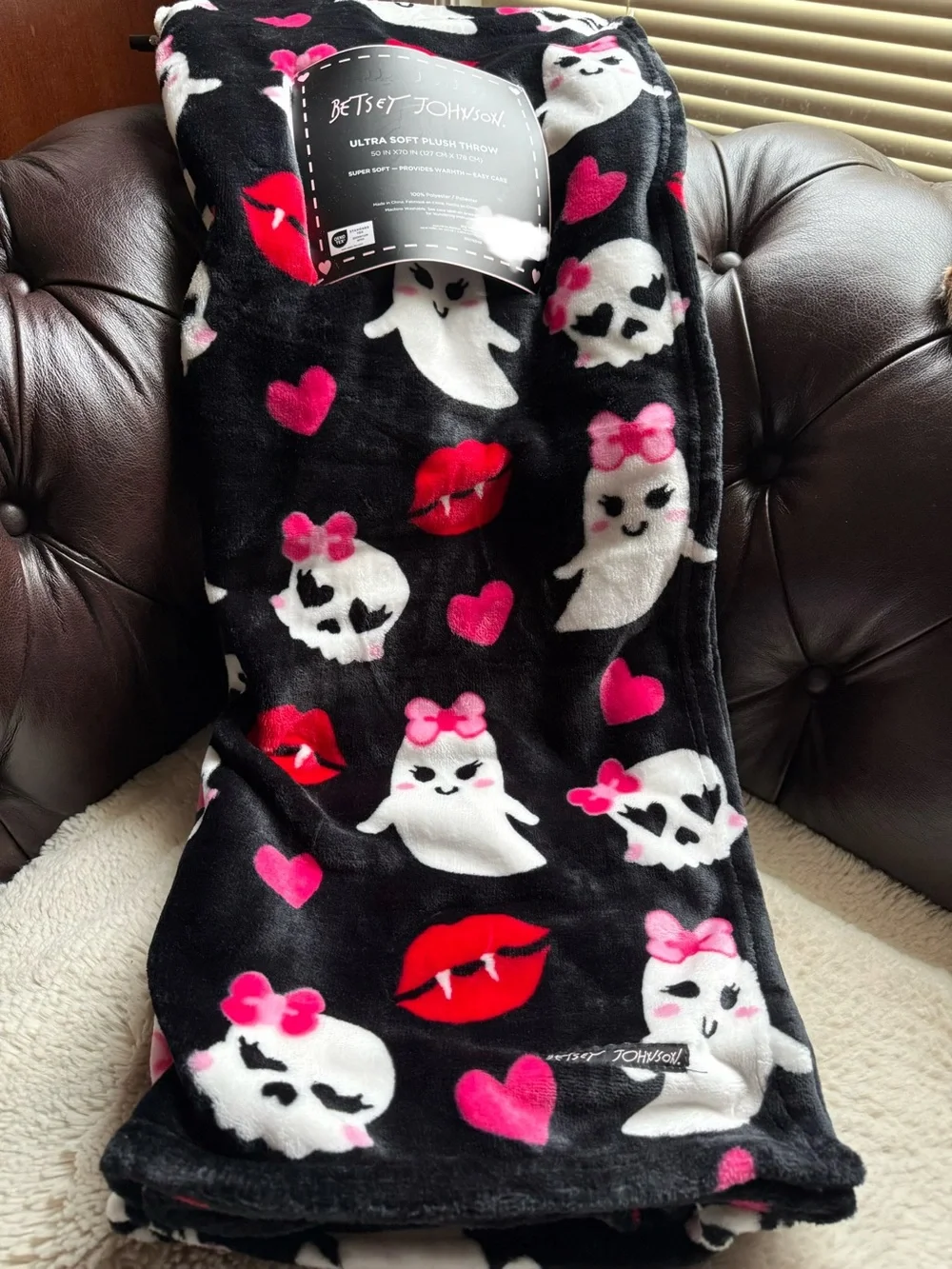 Betsey Johnson NWT Black Plush Throw with Pink Hearts, White Ghosts & Red Lips